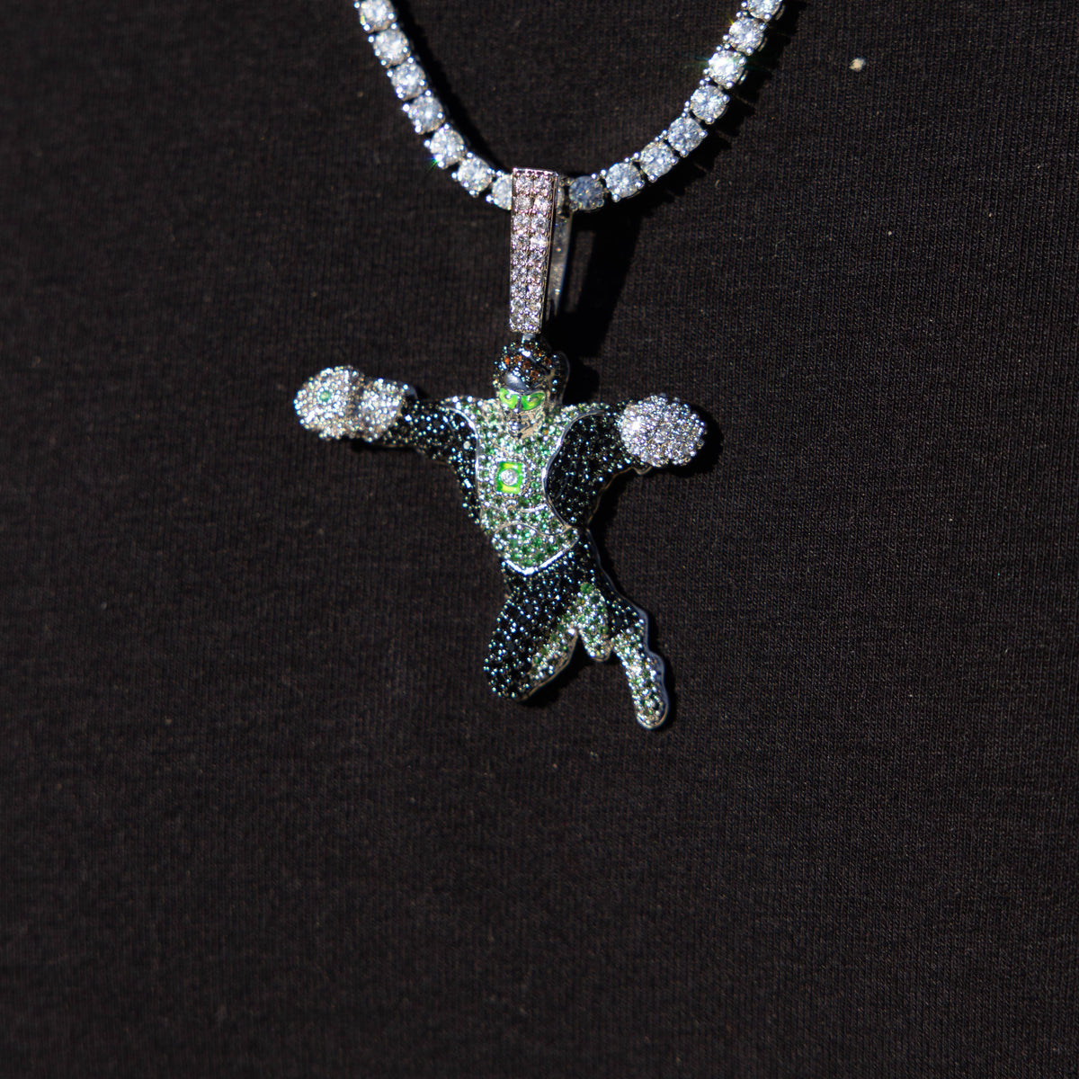 Green Lantern Body Official DC Comics Pendant in White Gold
