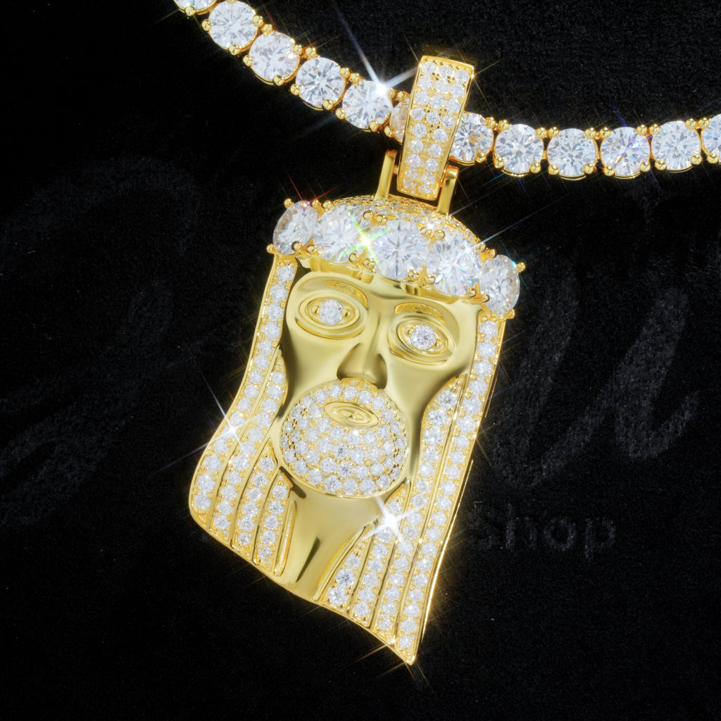 925S & VVS Moissanite Large Diamond Jesus In Gold