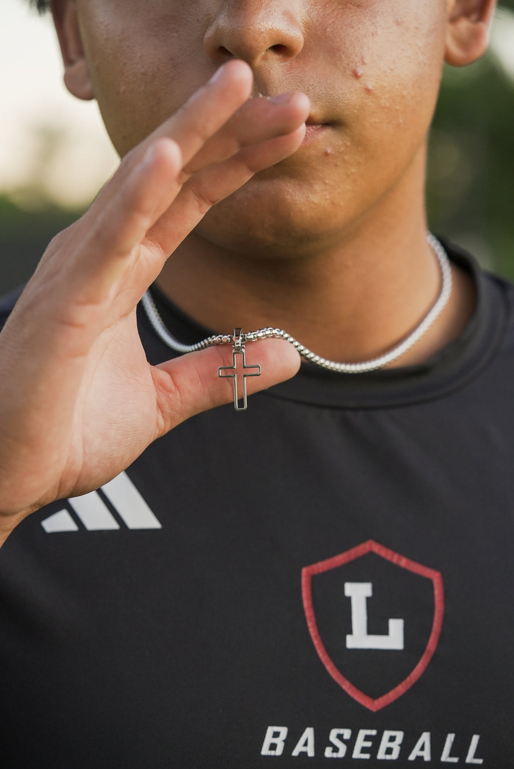Outline Cross (Silver)