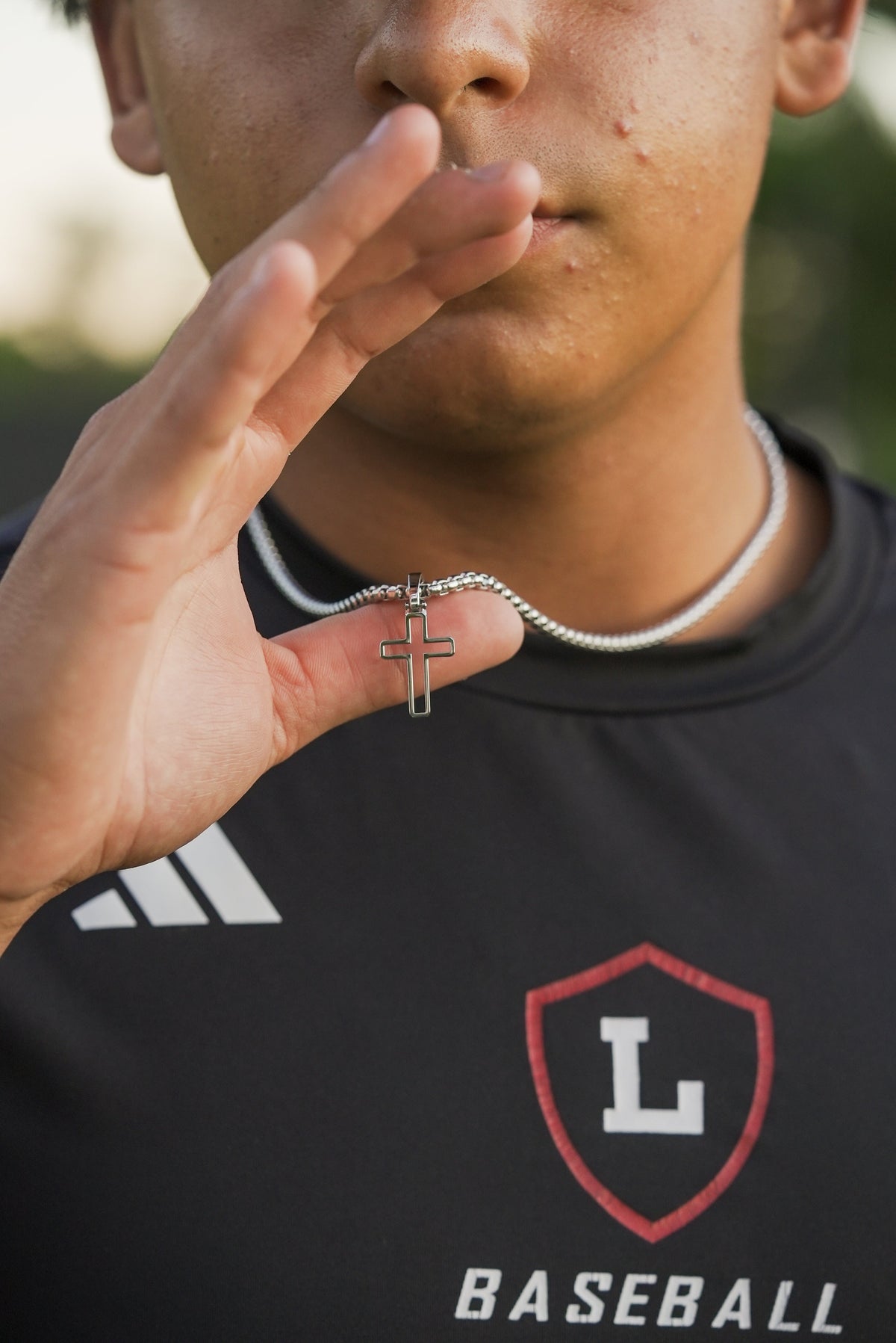 Outline Cross (Silver)