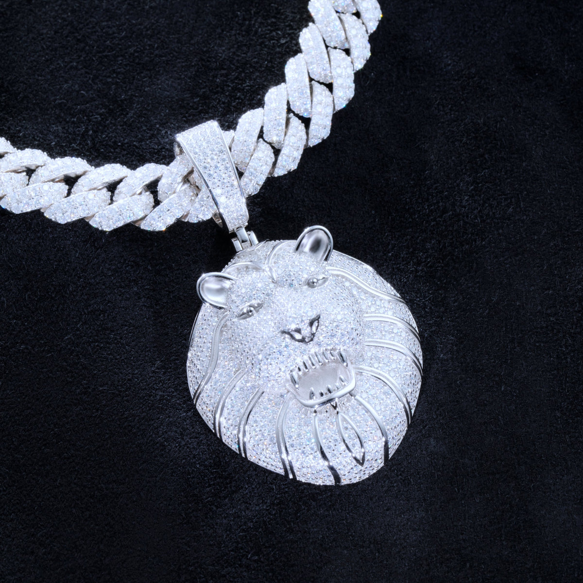 925S & VVS Moissanite Lion In White Gold