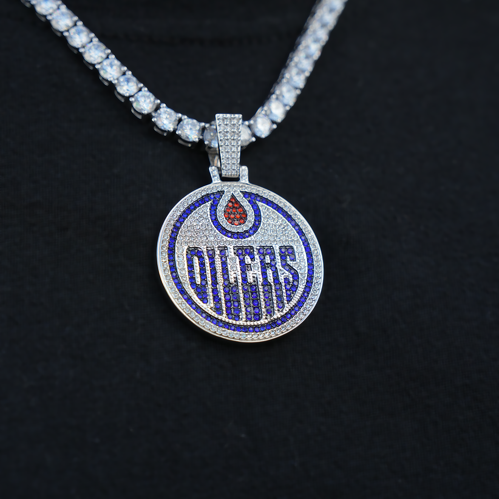 Edmonton Oilers Official NHL Logo Pendant in White Gold