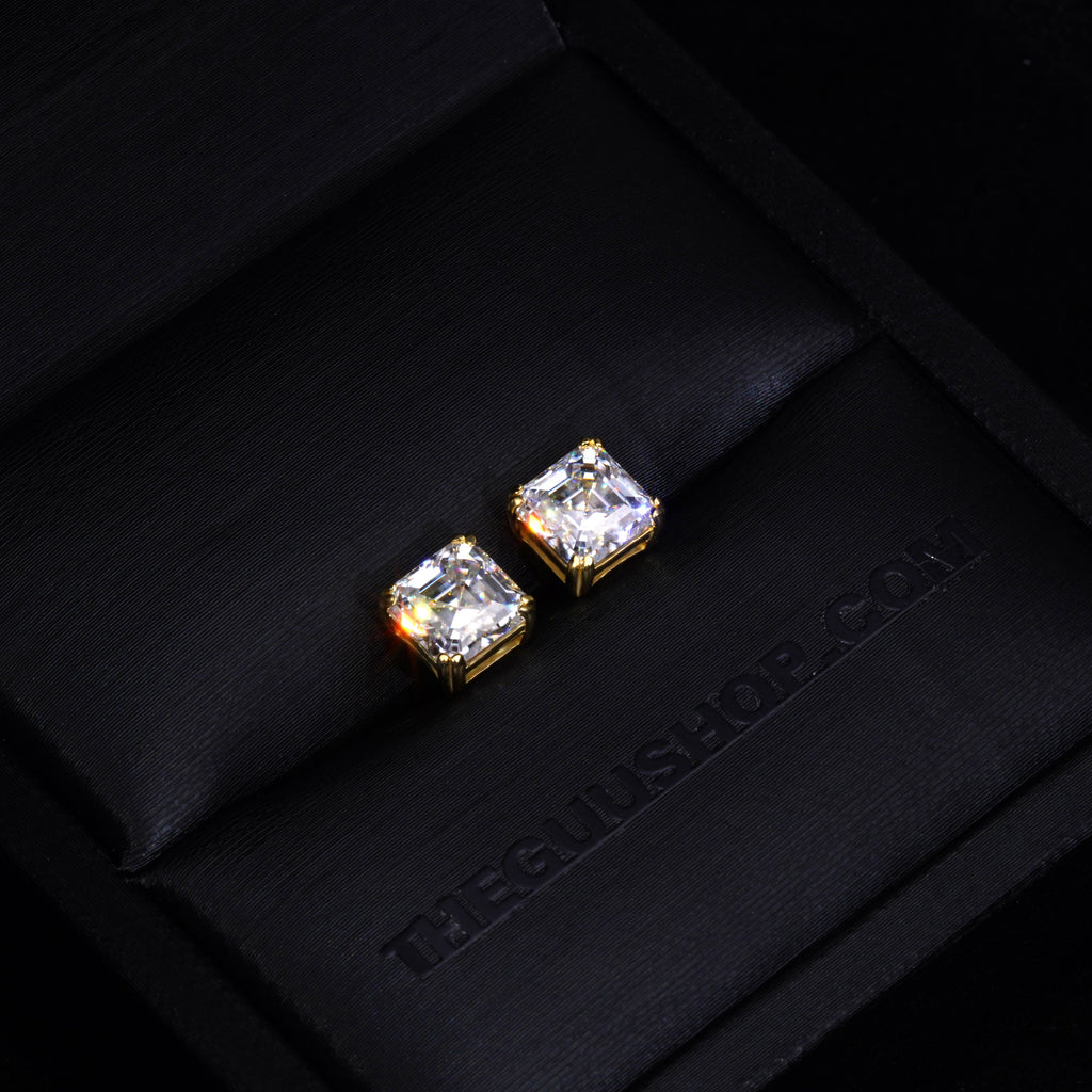 925S & VVS Moissanite Asscher Cut Stud Earrings In 18K Gold