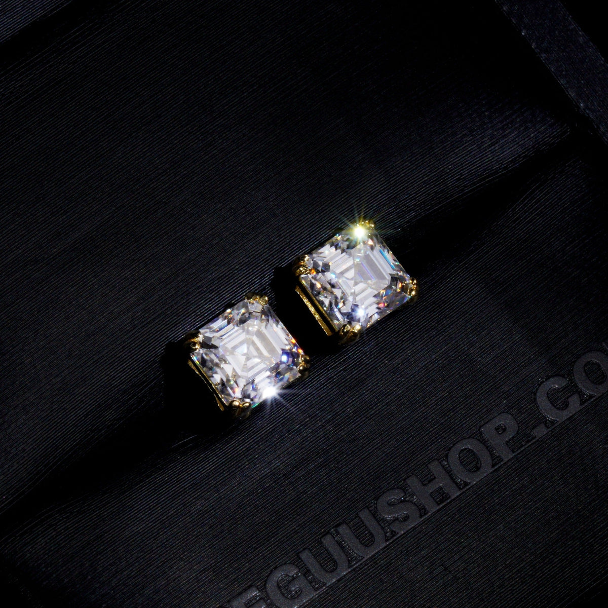 925S & VVS Moissanite Asscher Cut Stud Earrings In 18K Gold