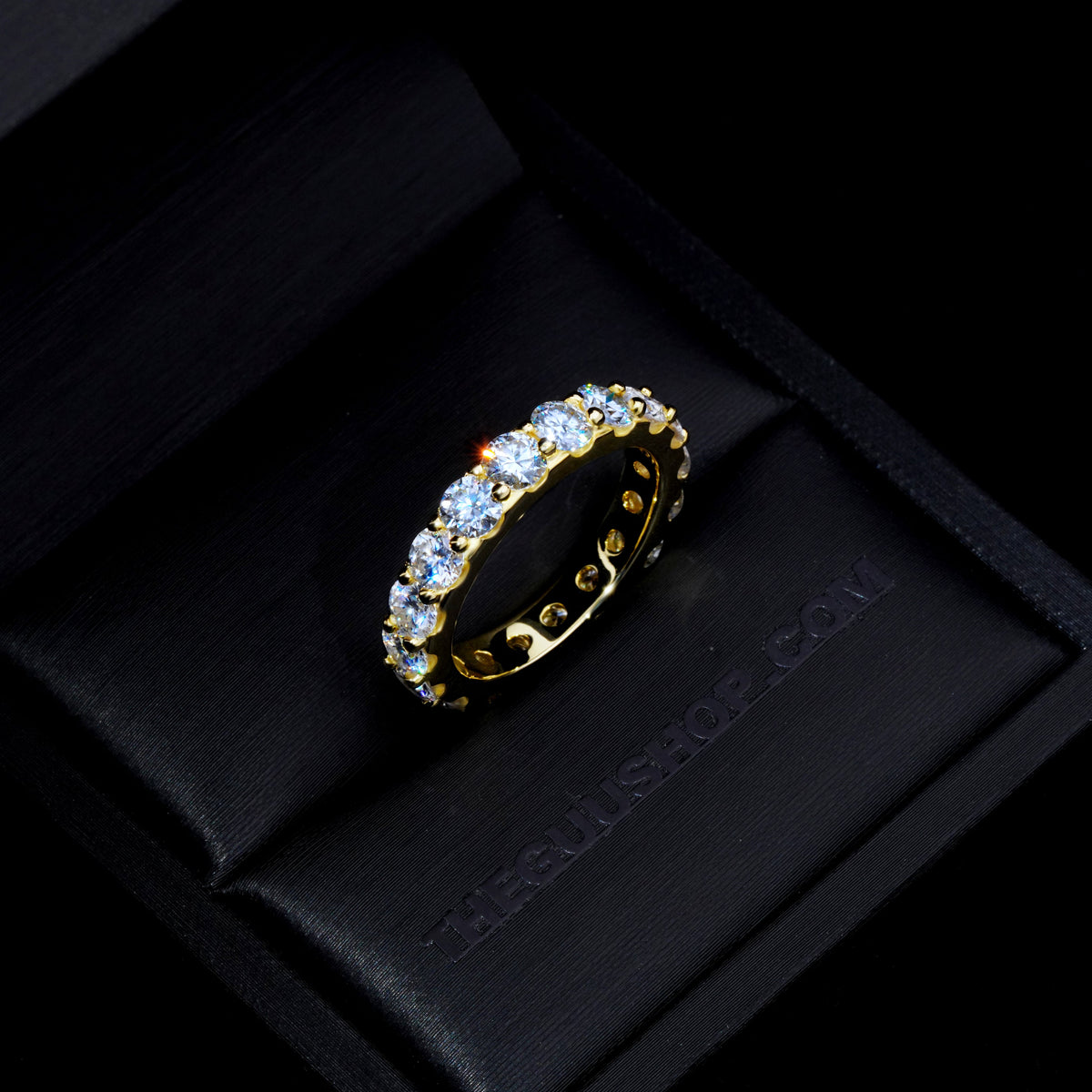 6.00 CARAT 925S & VVS Moissanite Single-Row Eternity Ring