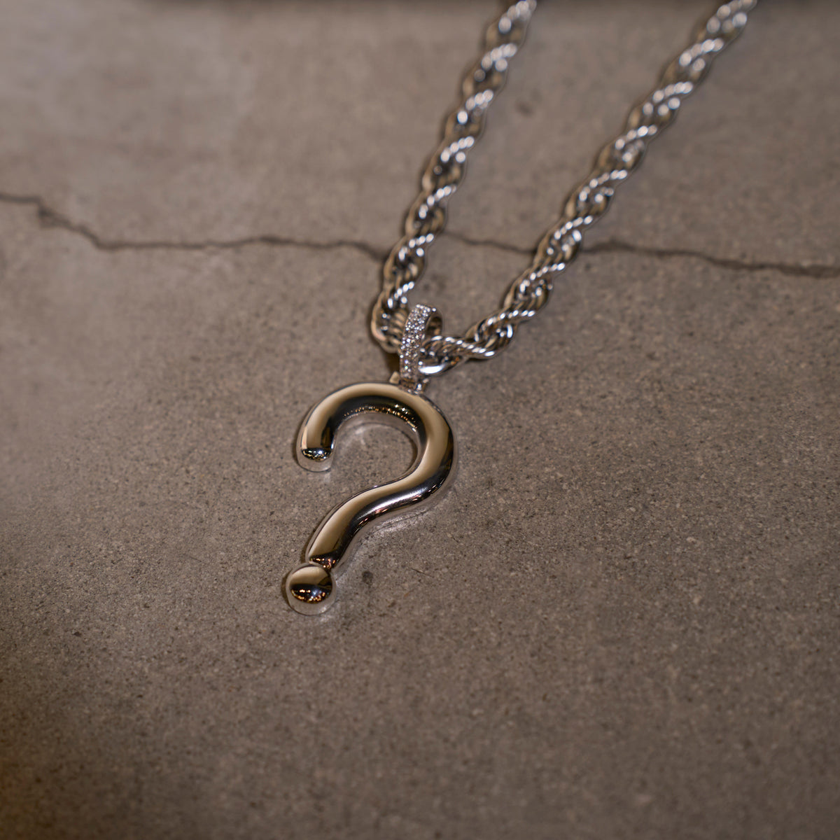 GLD x IDK New York Question Mark Pendant in Sterling Silver