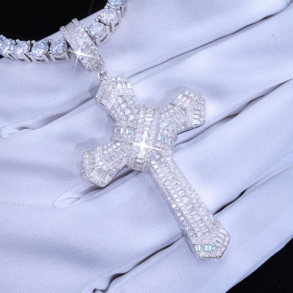 925S & VVS Moissanite Baguette Cross Necklace