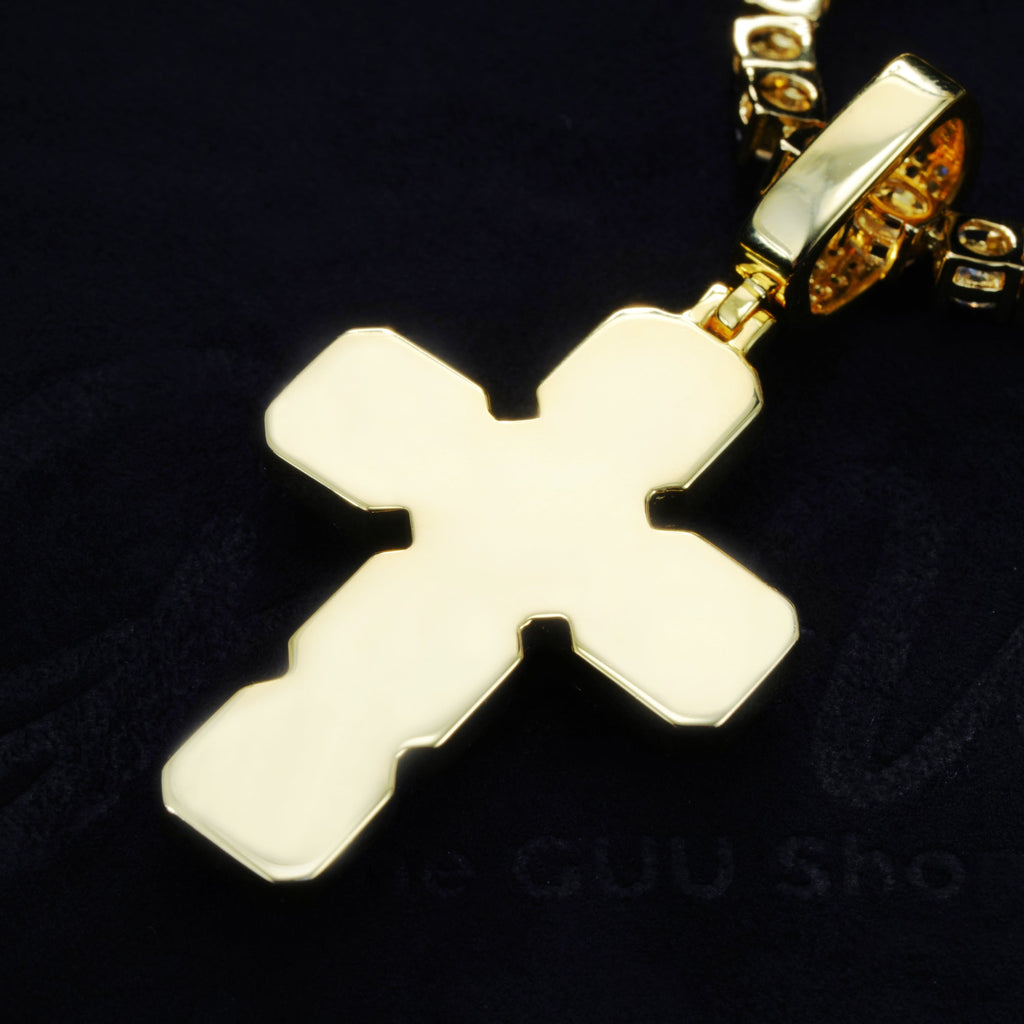 8.0 Carat 925S & VVS Moissanite Gemstone Cross Necklace In 18K Gold