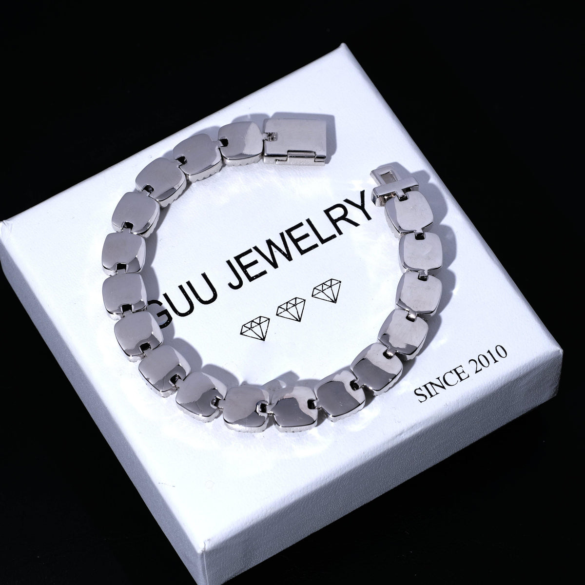 Glacier Clustered Tennis Bracelet in White Gold