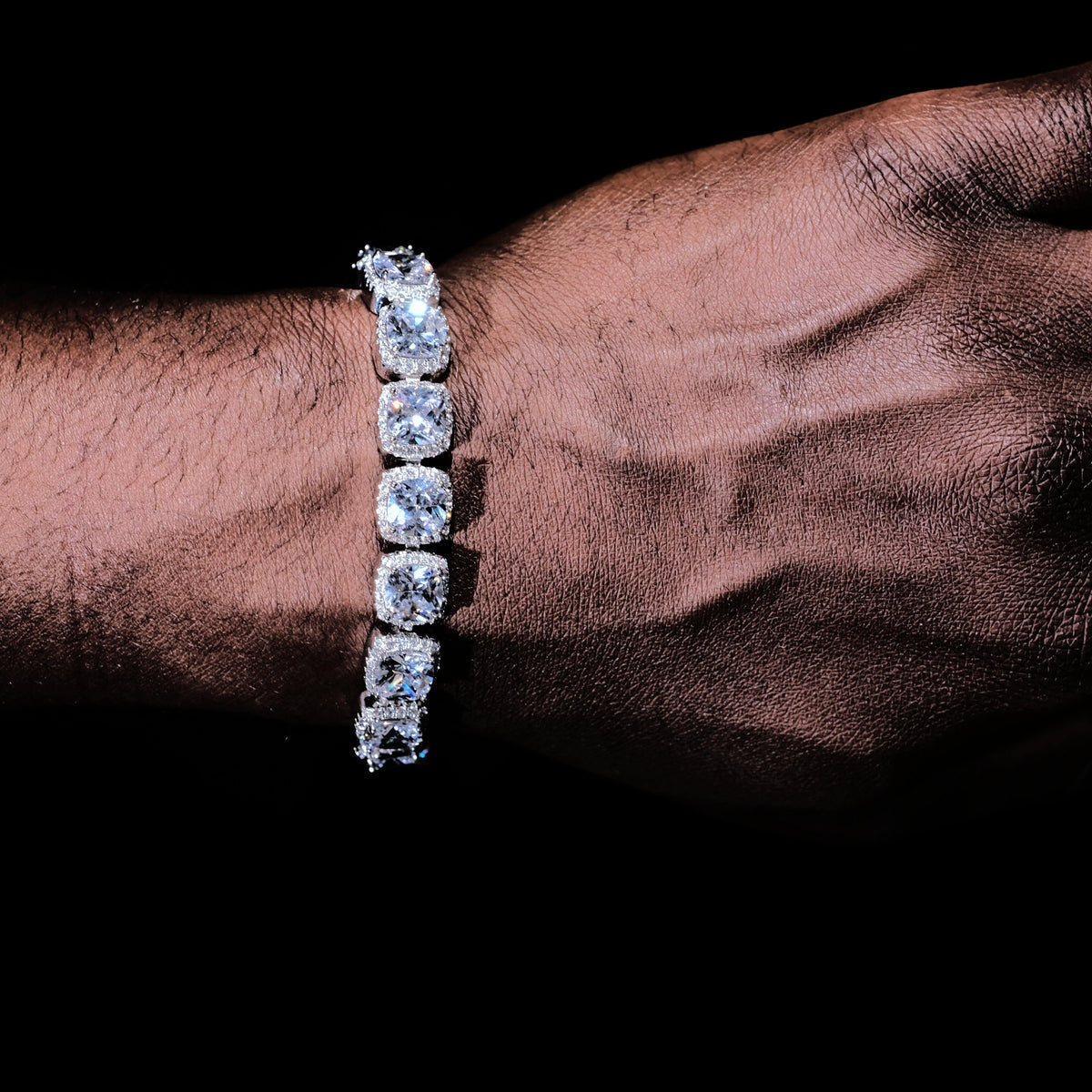 Glacier Clustered Tennis Bracelet in White Gold