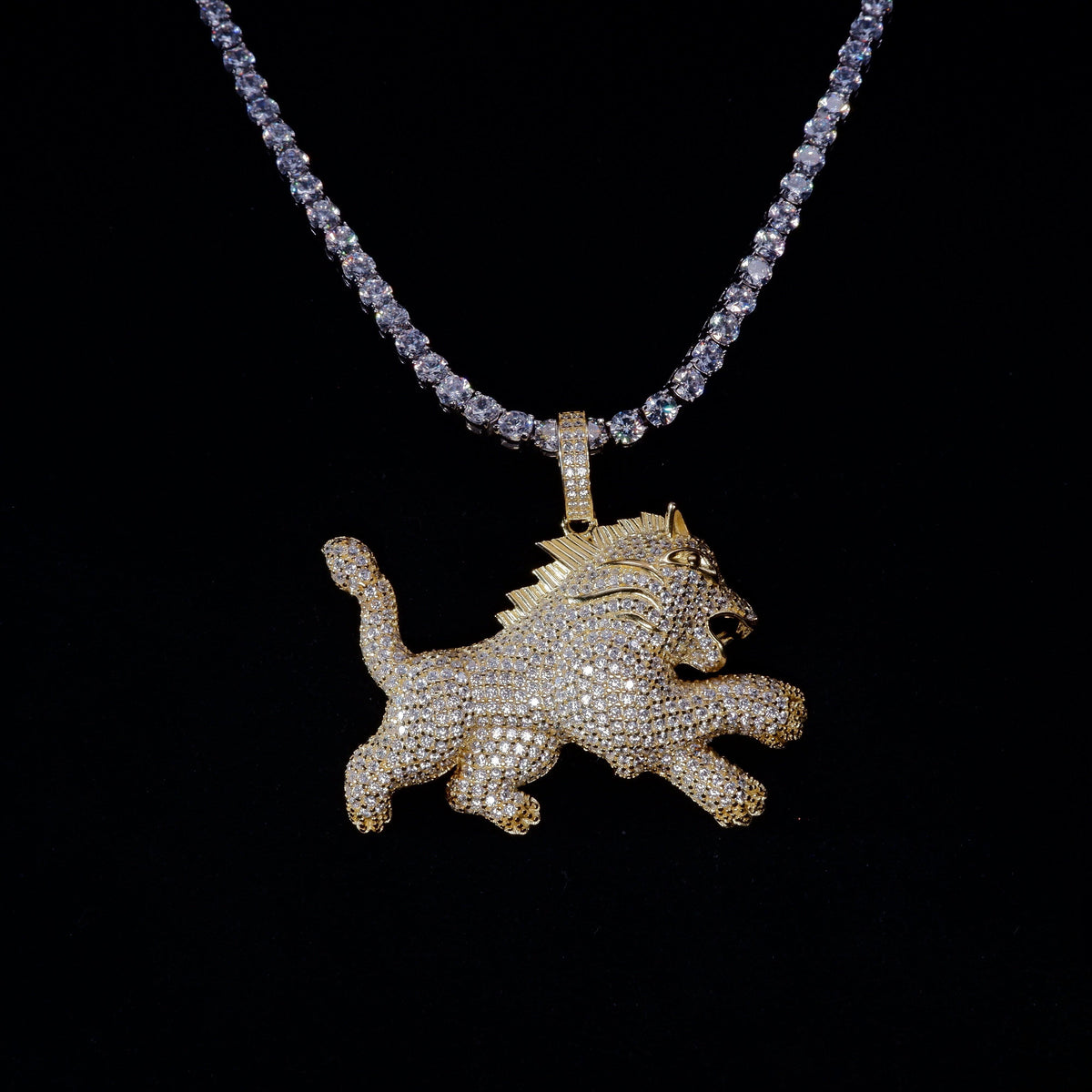 S925 Silver Diamond Lion BlingBling Iced Pendant In Gold-Plated