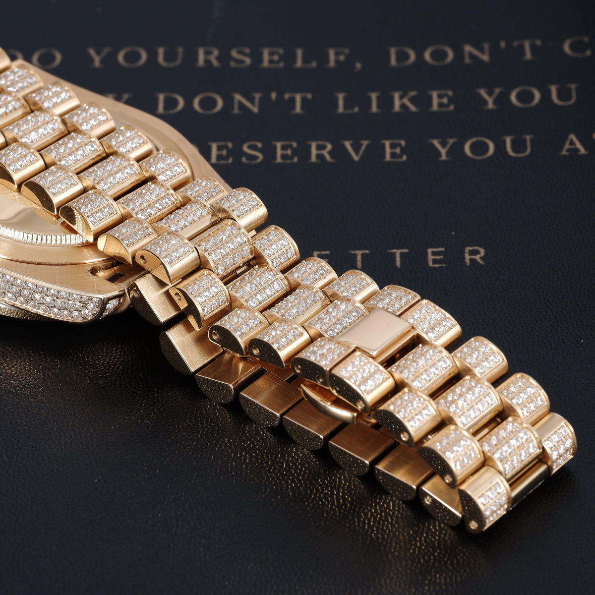 GUU ICED WATCH GOLD DIAL IN GOLD