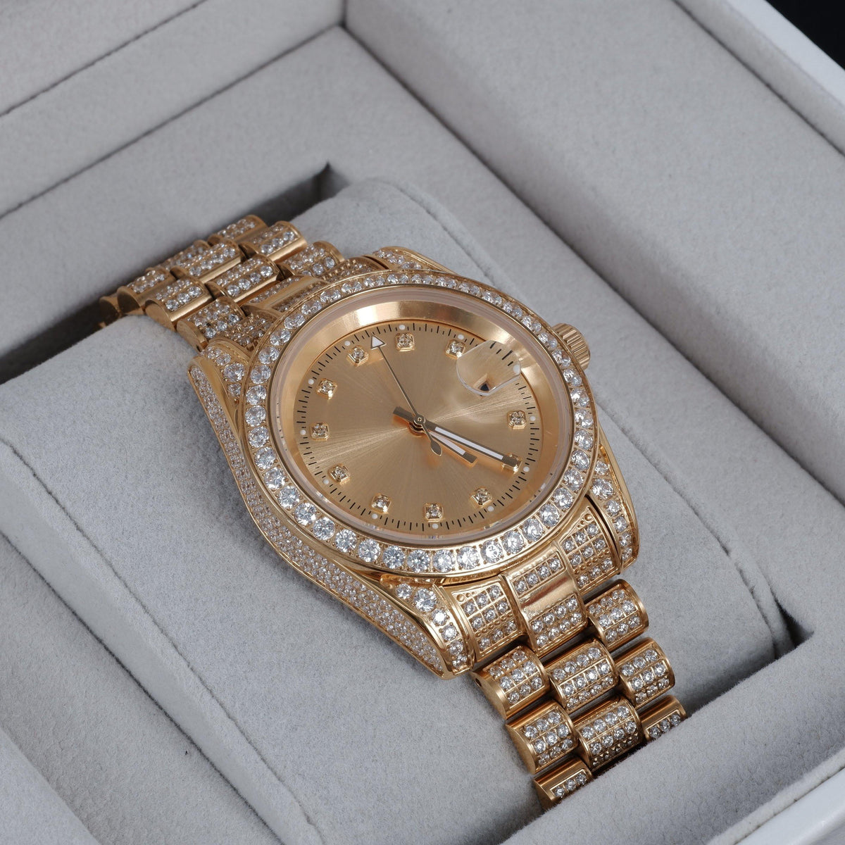 GUU Iced Watch Gold Dial in Gold