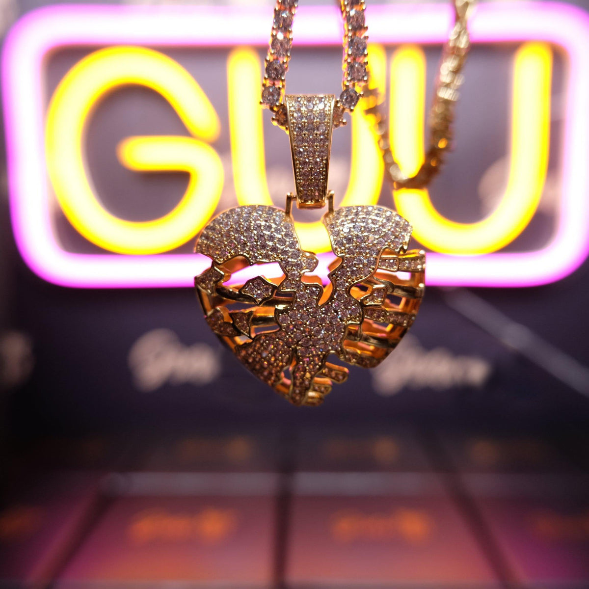 AAA CZ Micro-inlay Rhinestone Hollow Necklace Pendant