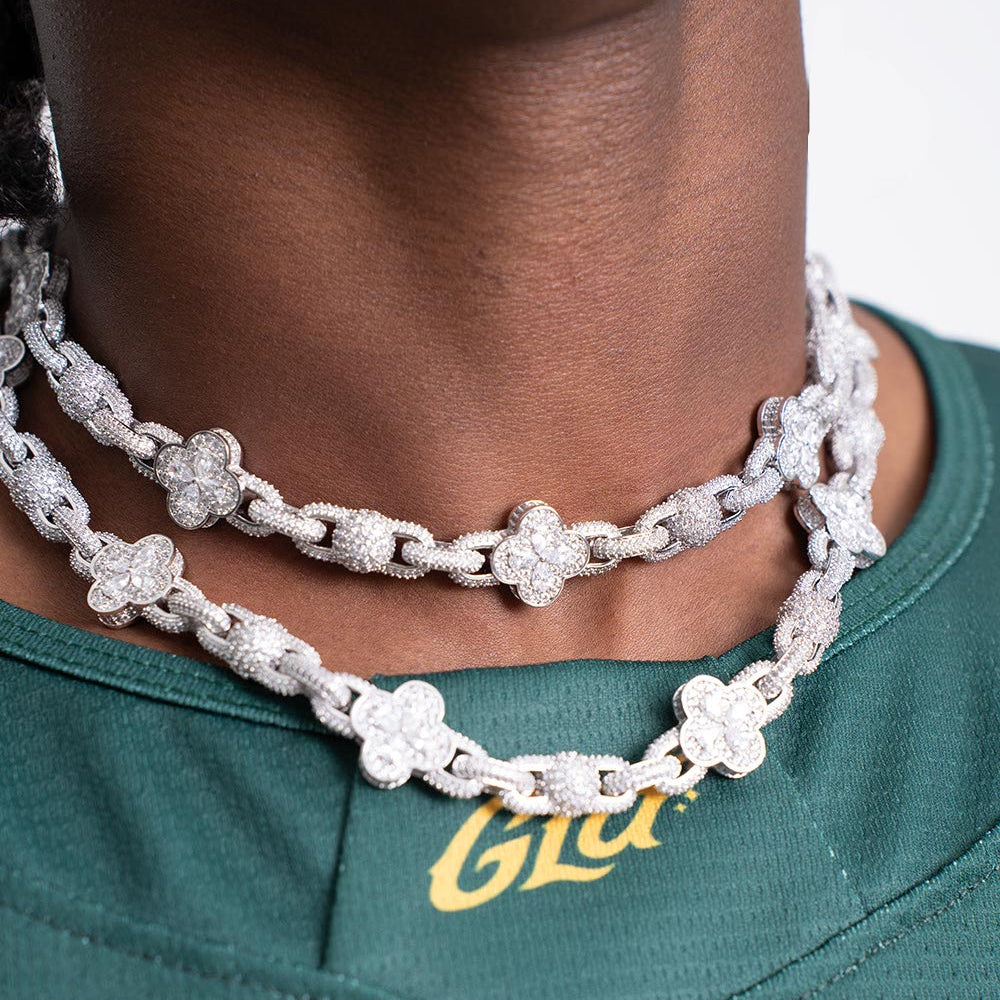 Diamond Ball Clover Mariner Chain in White Gold- 10mm
