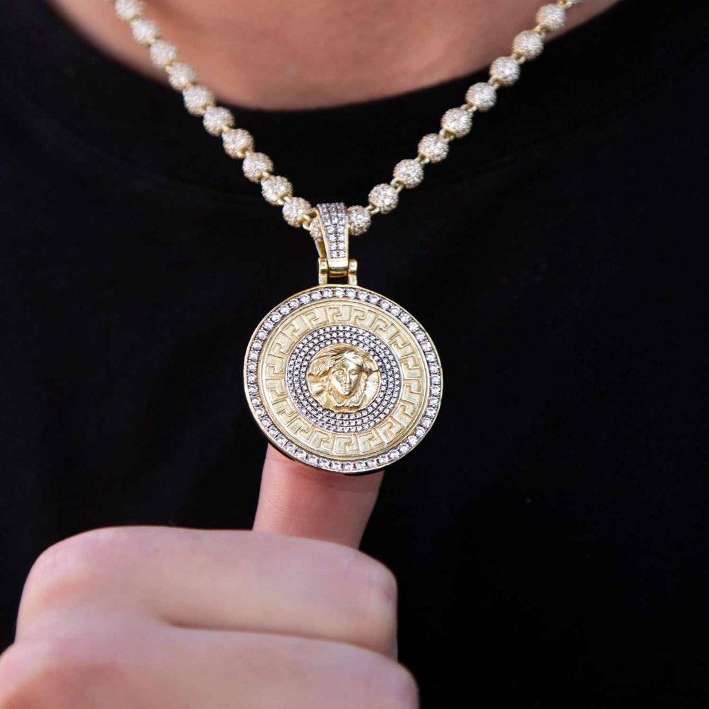 Medusa Pendant in Yellow Gold