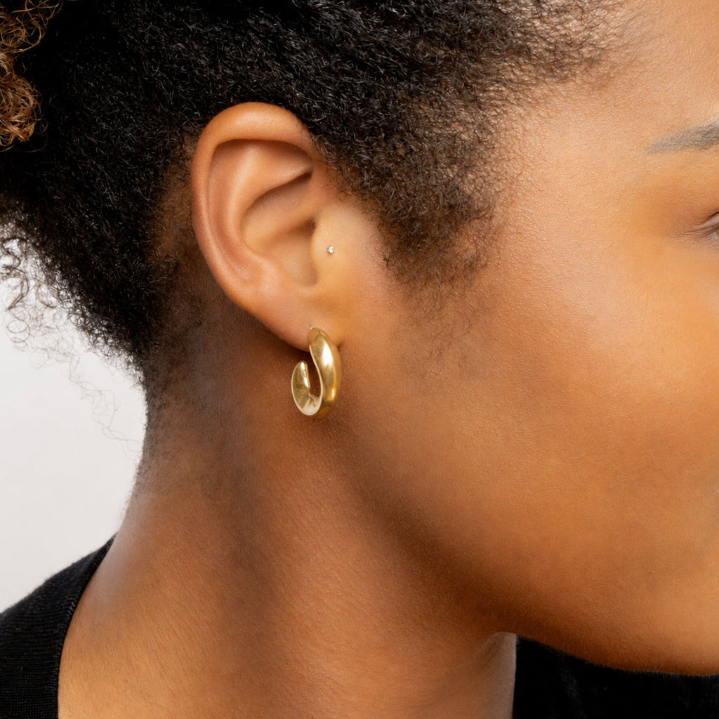 Minimal Twist Earrings