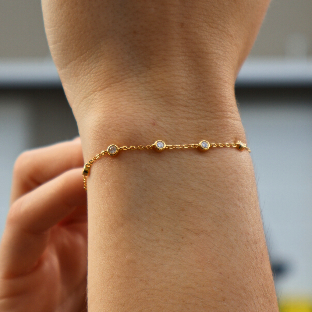 Moissanite Novem Bracelet (Gold)
