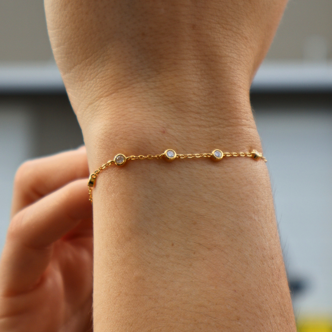 Moissanite Novem Bracelet (Gold)