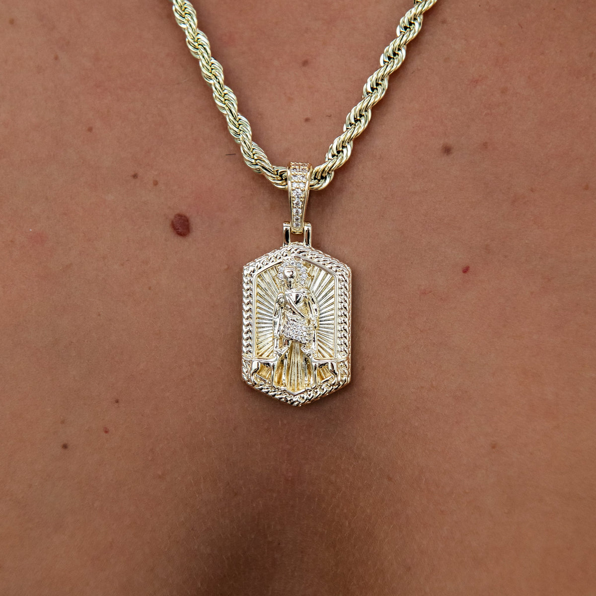 San Lazaro Pendant in Yellow Gold