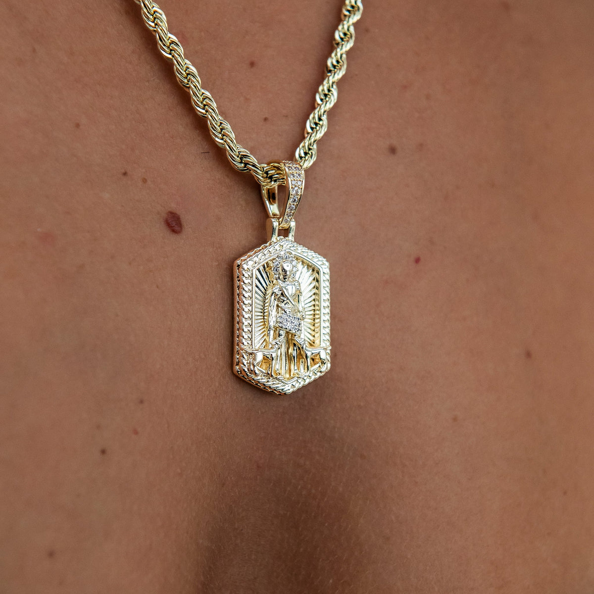San Lazaro Pendant in Yellow Gold