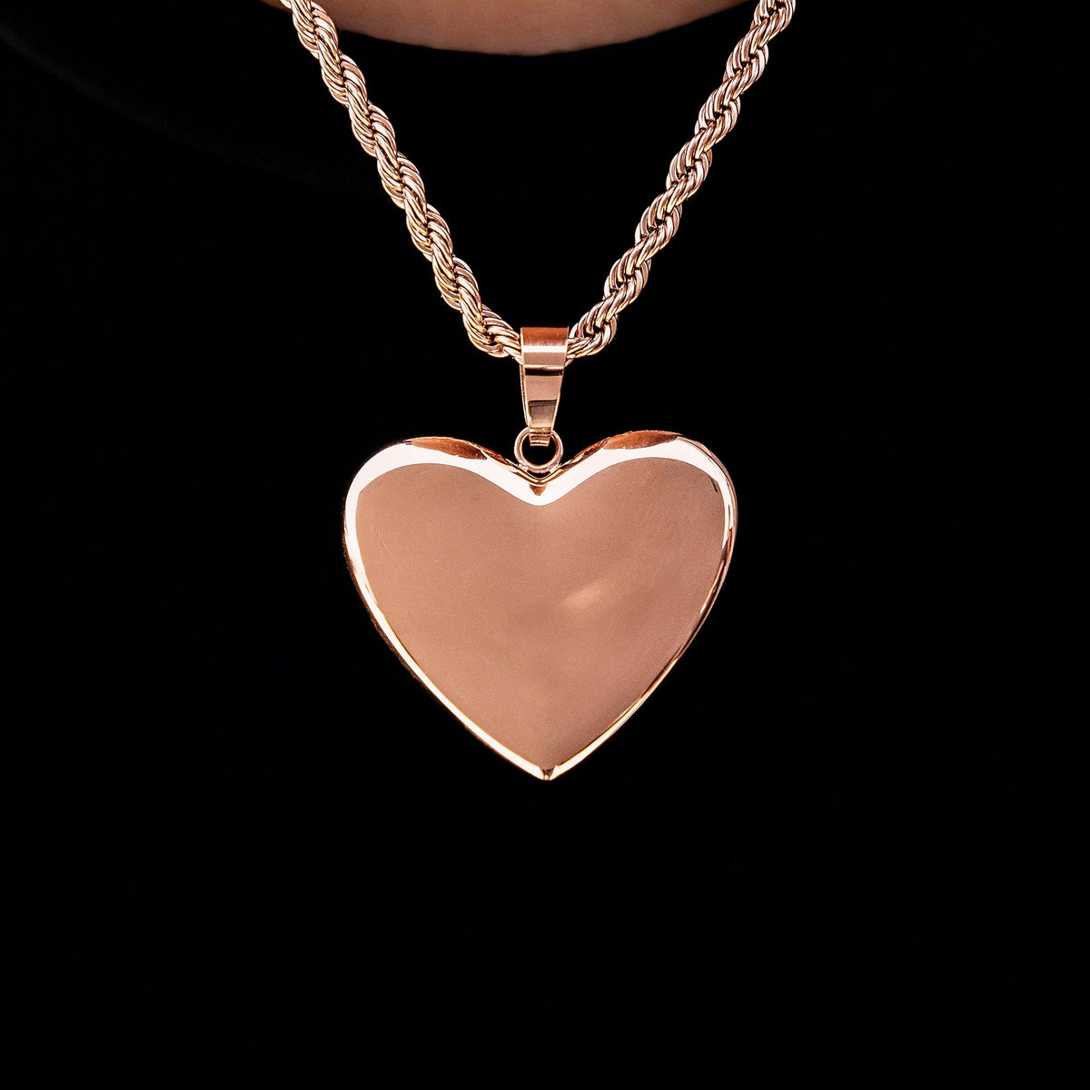 Simple Heart Pendant in Rose Gold