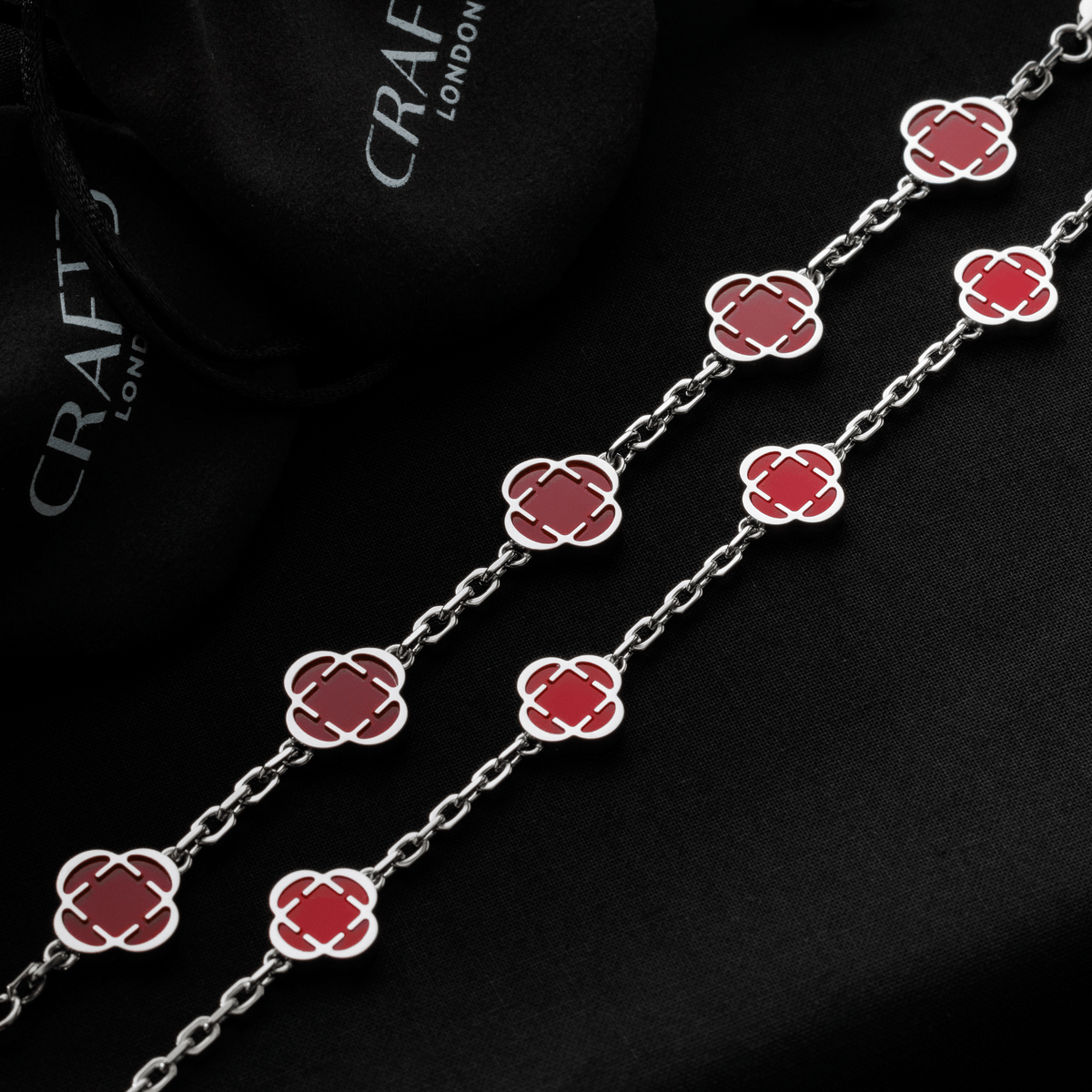 Light Red Clover Stone Necklace (Silver)