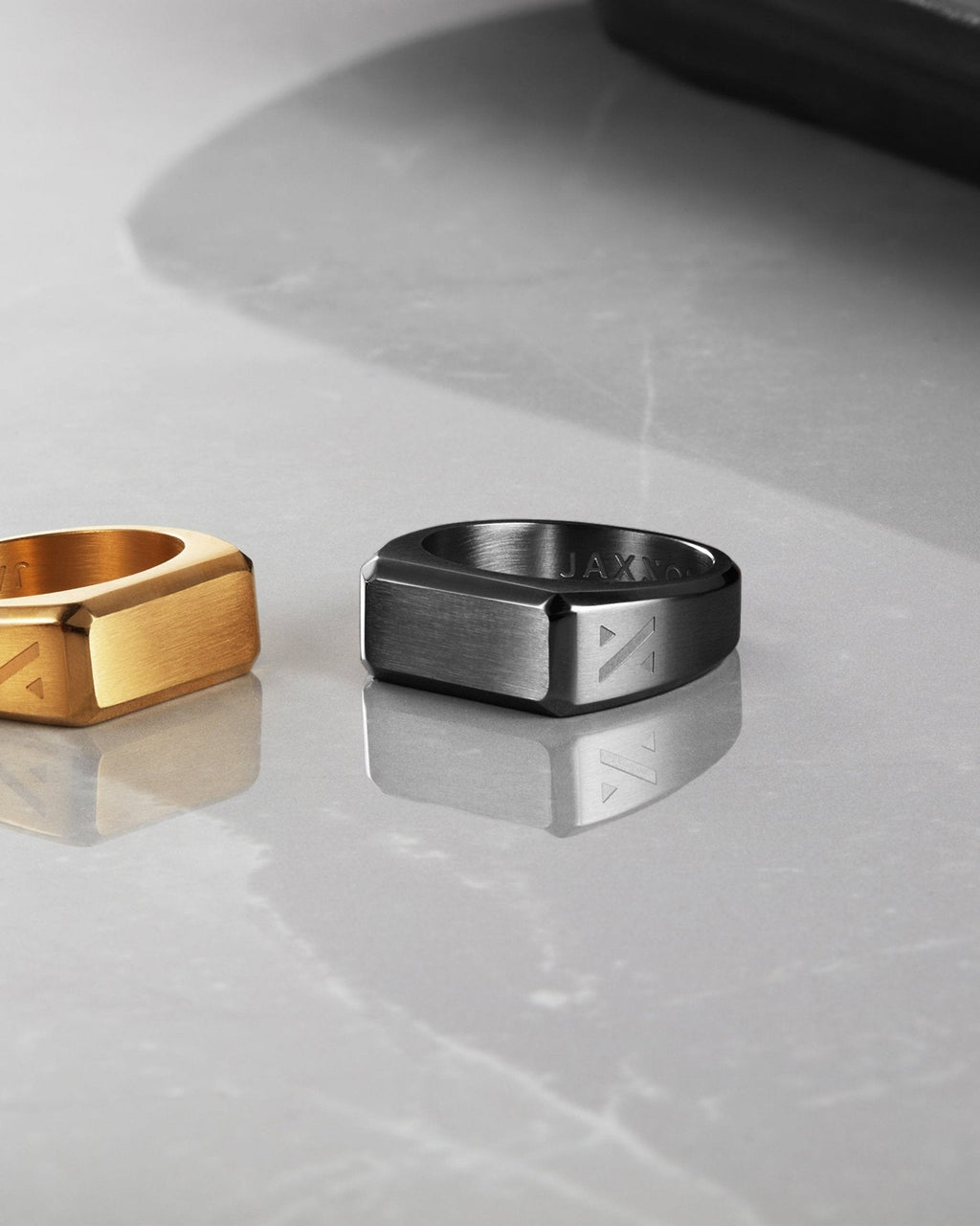 Signet Ring Black