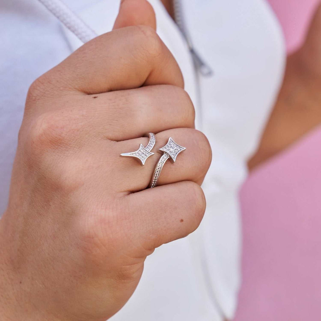 GLD Signature Star Ring in White Gold Vermeil