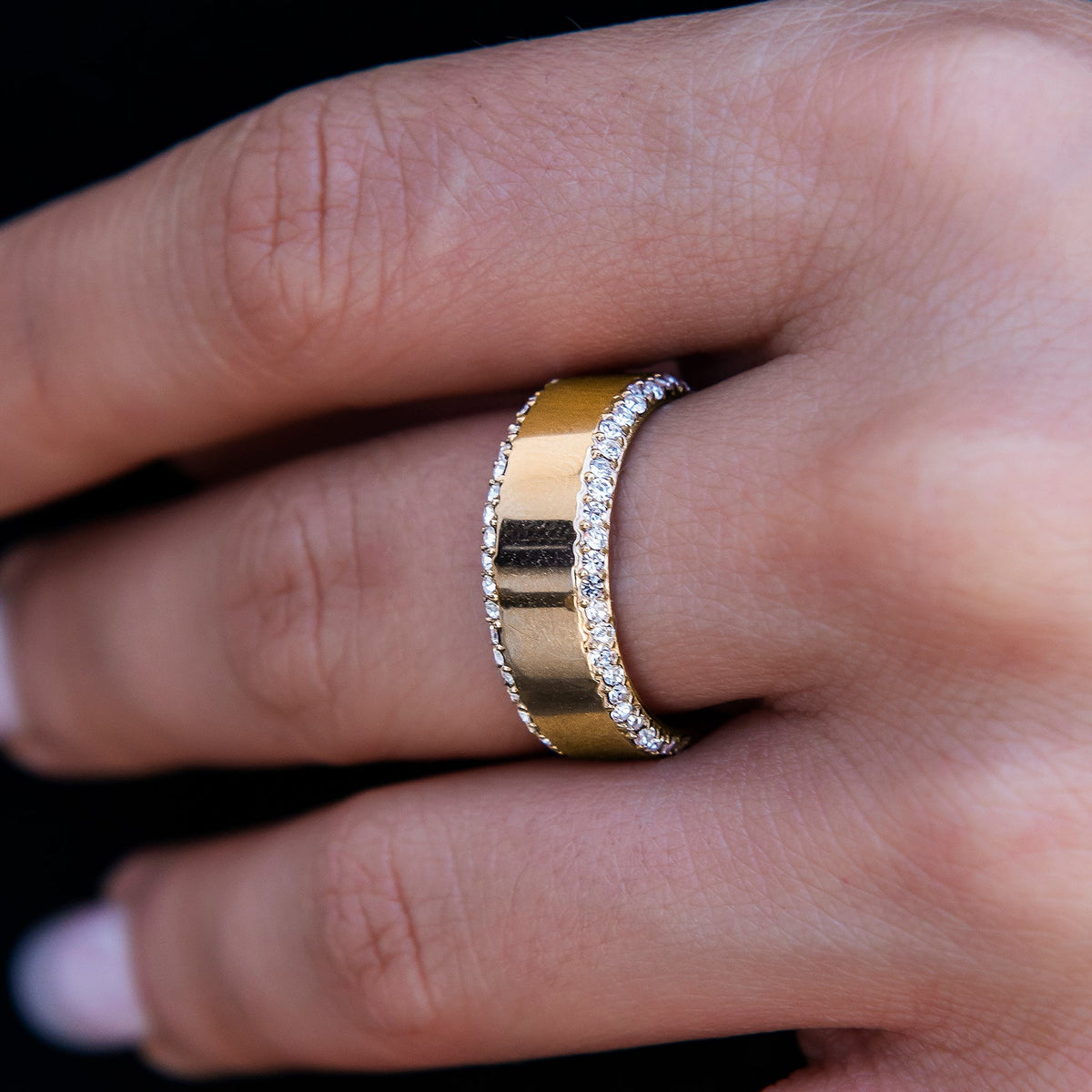 Diamond Edge Ring in Yellow Gold