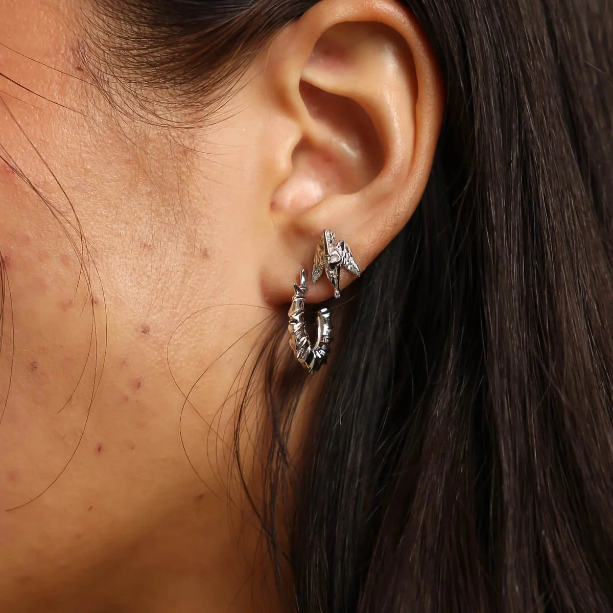 ARMORED OPEN HOOP EARRING