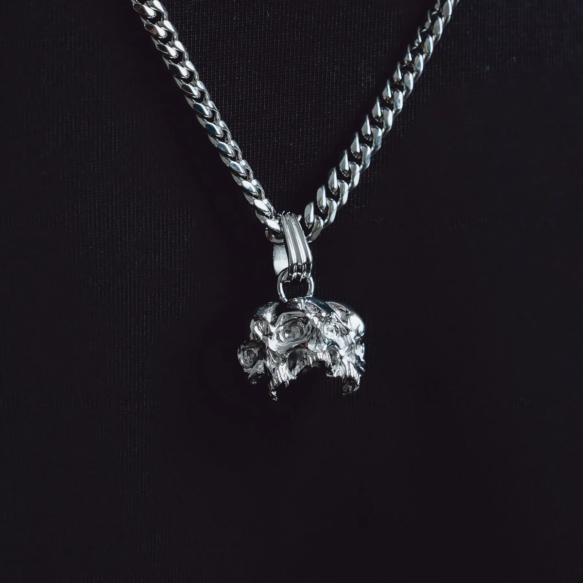 TRIPLE THREAT PENDANT