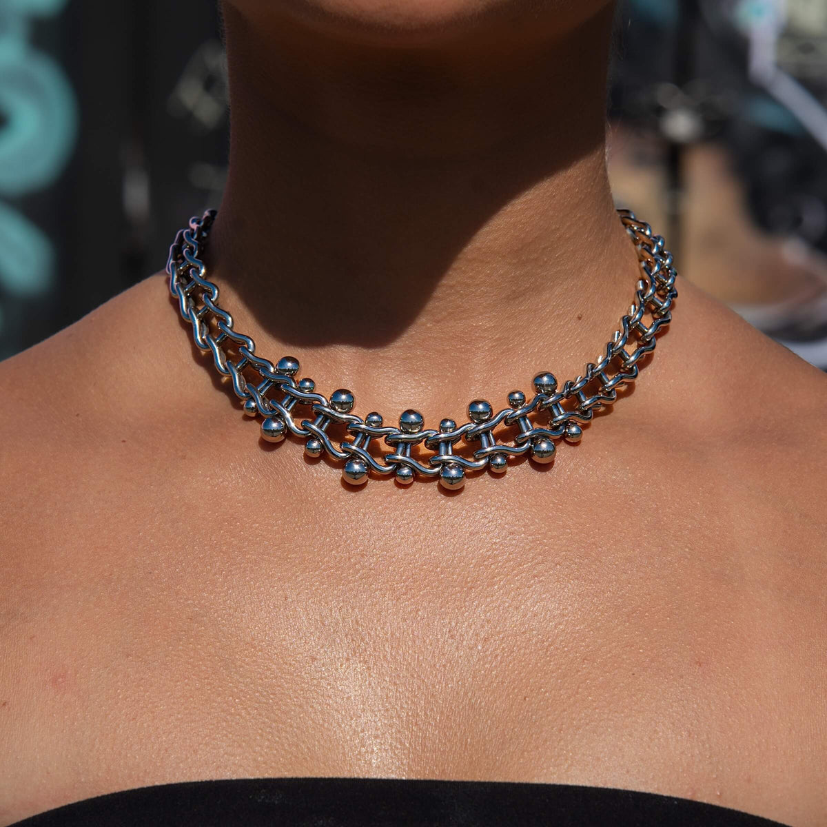 Circular Chain Necklace in White Gold