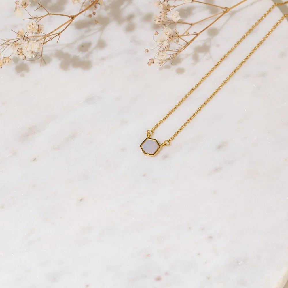 Pendant Necklace w/ Ivory Pearl Stone