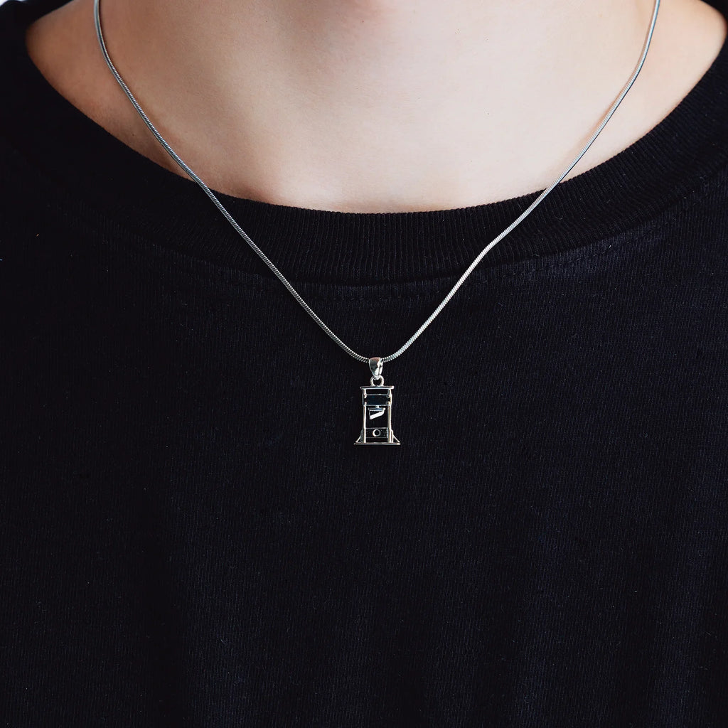 GUILLOTINE PENDANT