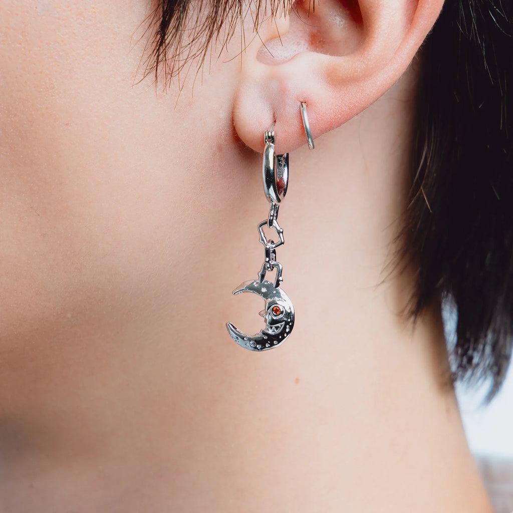 LUNA DANGLE EARRING