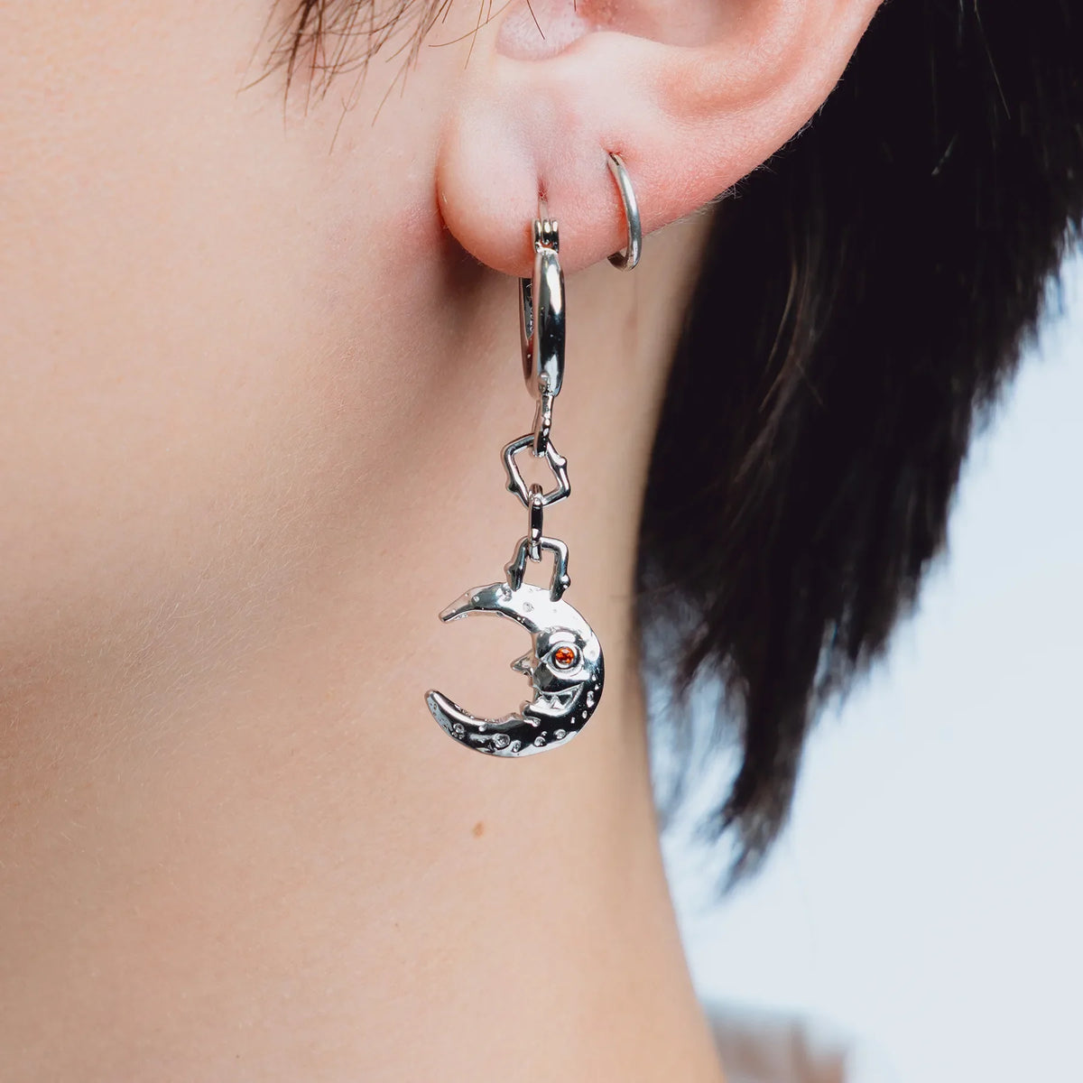 LUNA DANGLE EARRING