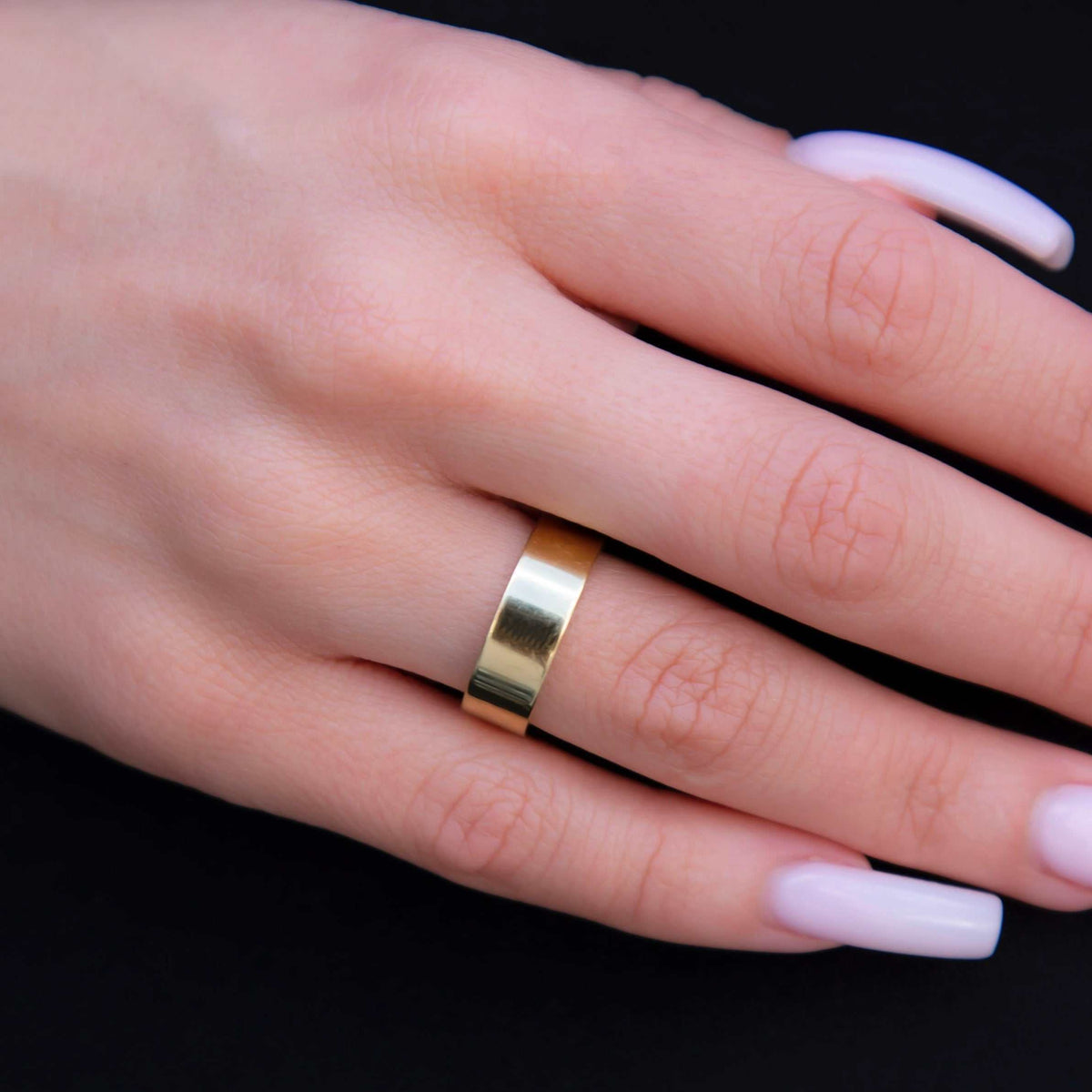 Flat Band Ring in Yellow Gold - 6mm