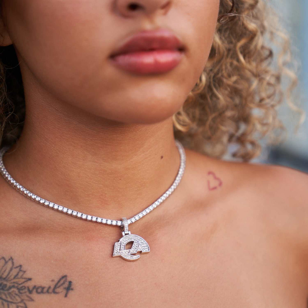 Los Angeles Rams Official NFL Micro Logo Pendant - White Gold