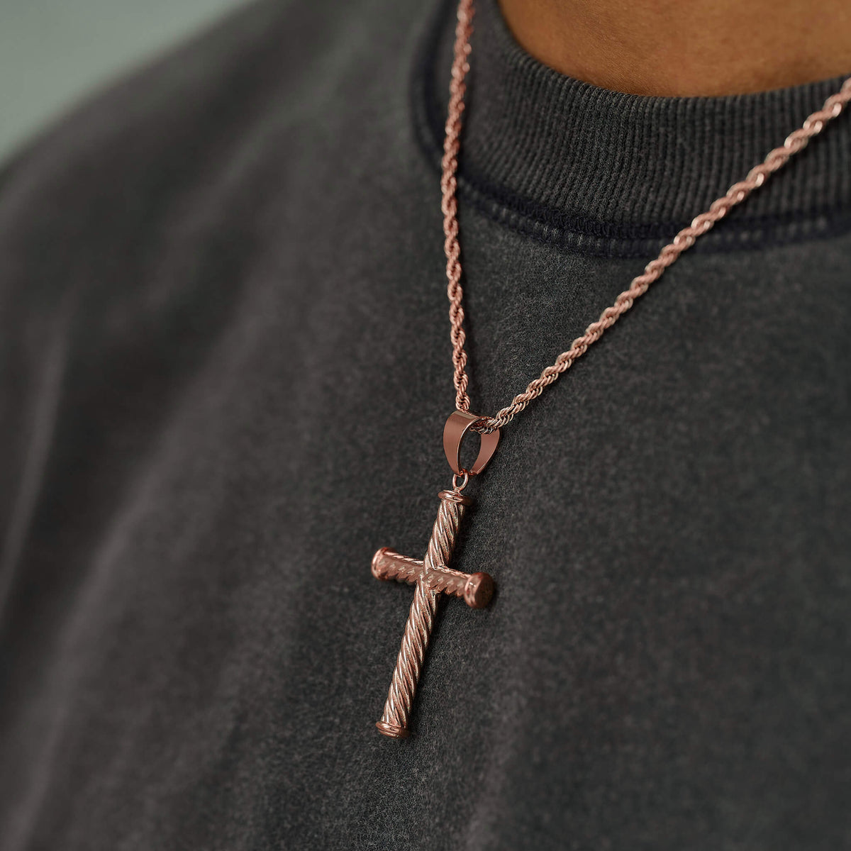 Twisted Rope Pendant in Rose Gold
