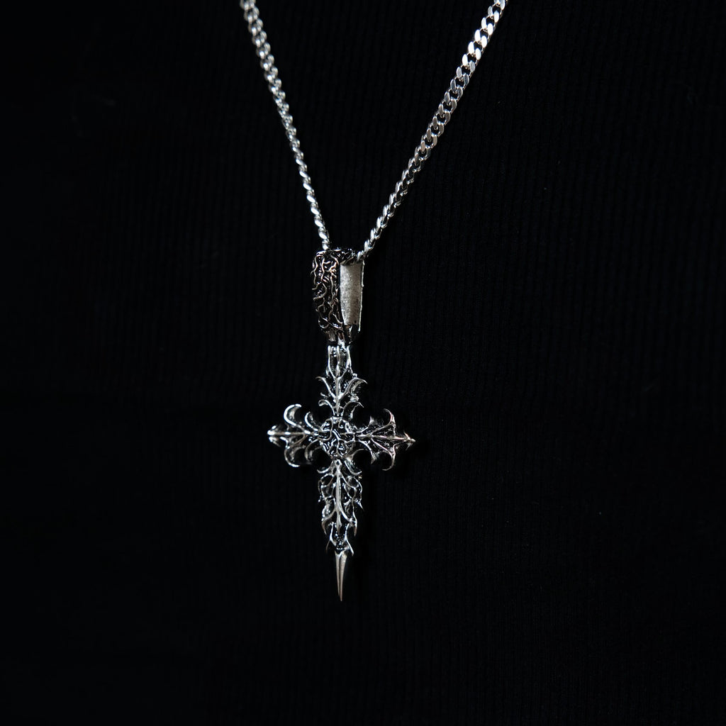 Motivo Drago Cross Pendant