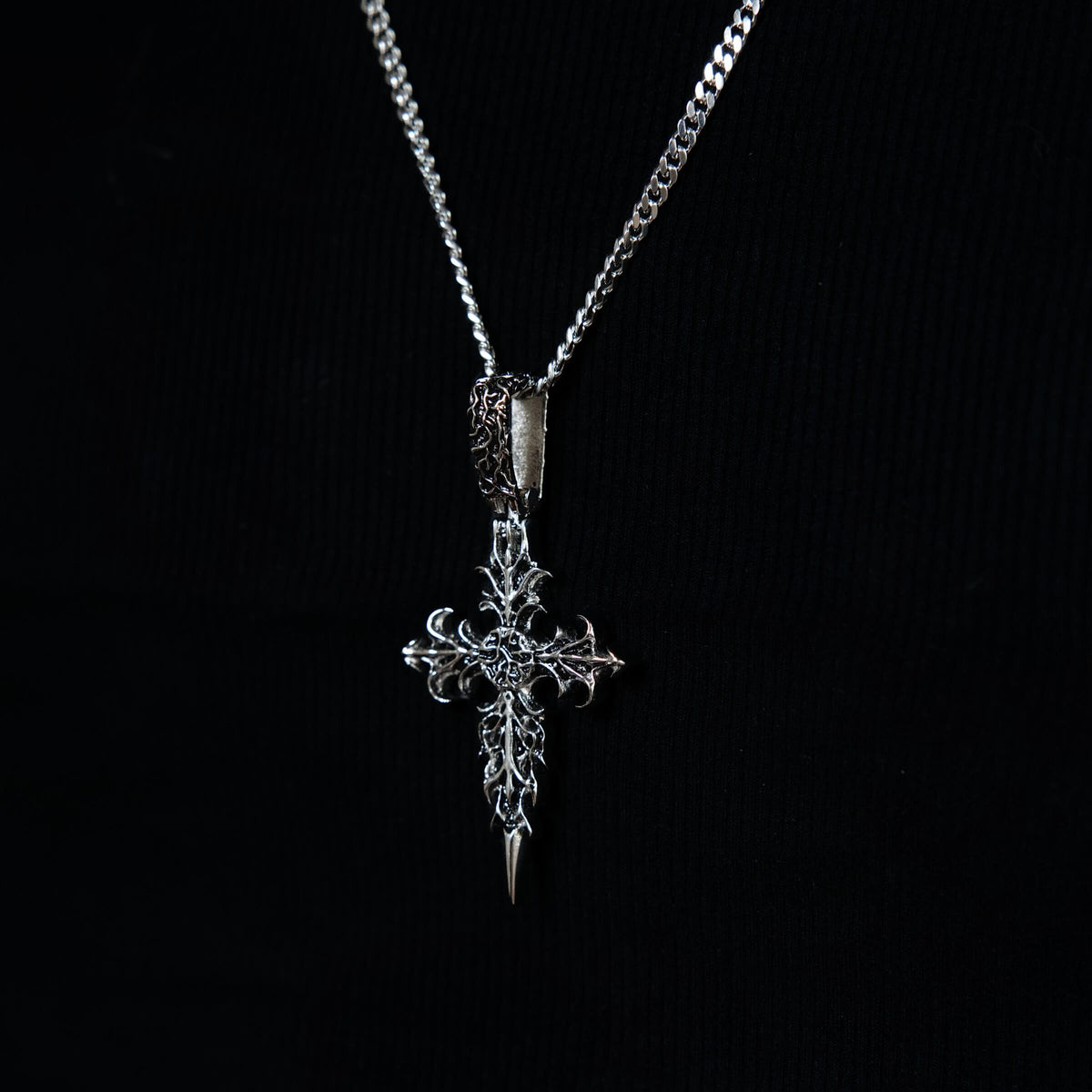 Motivo Drago Cross Pendant