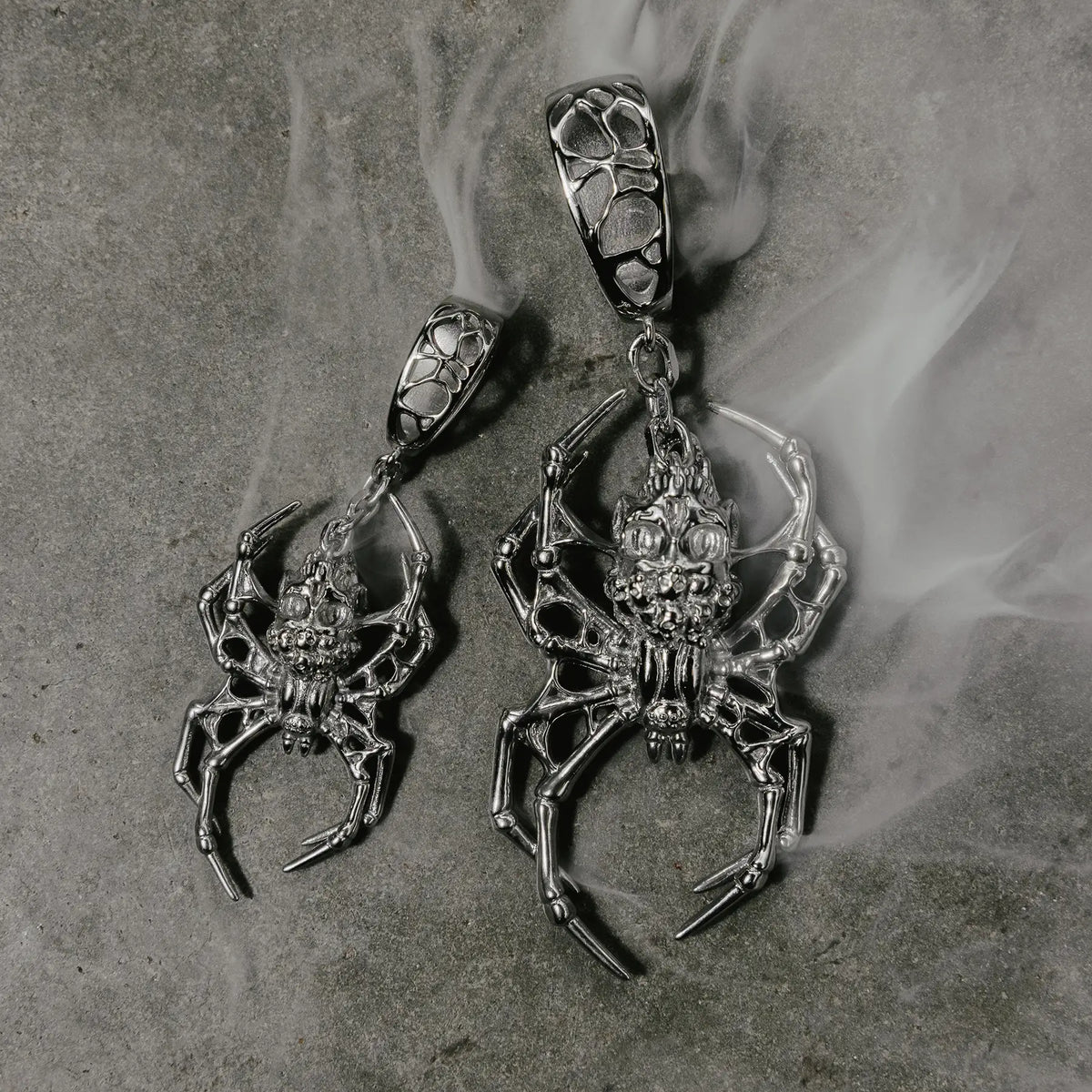 CATACOMBS SPIDER PENDANT
