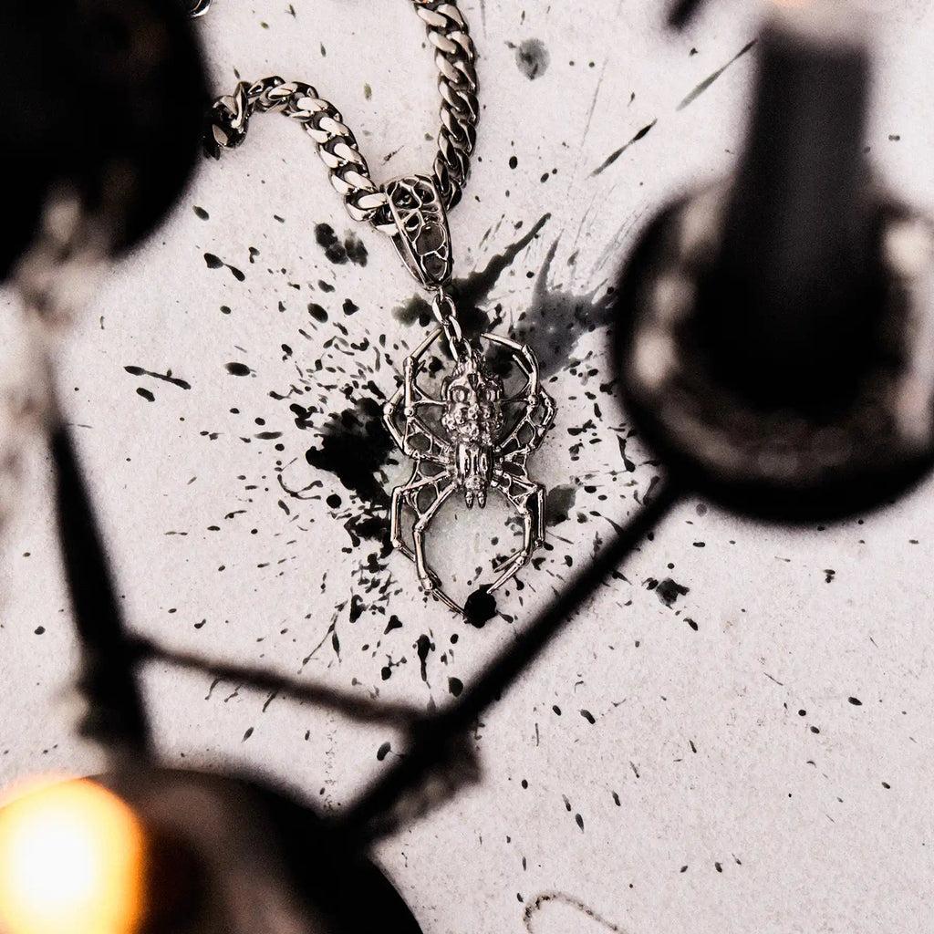 CATACOMBS SPIDER PENDANT