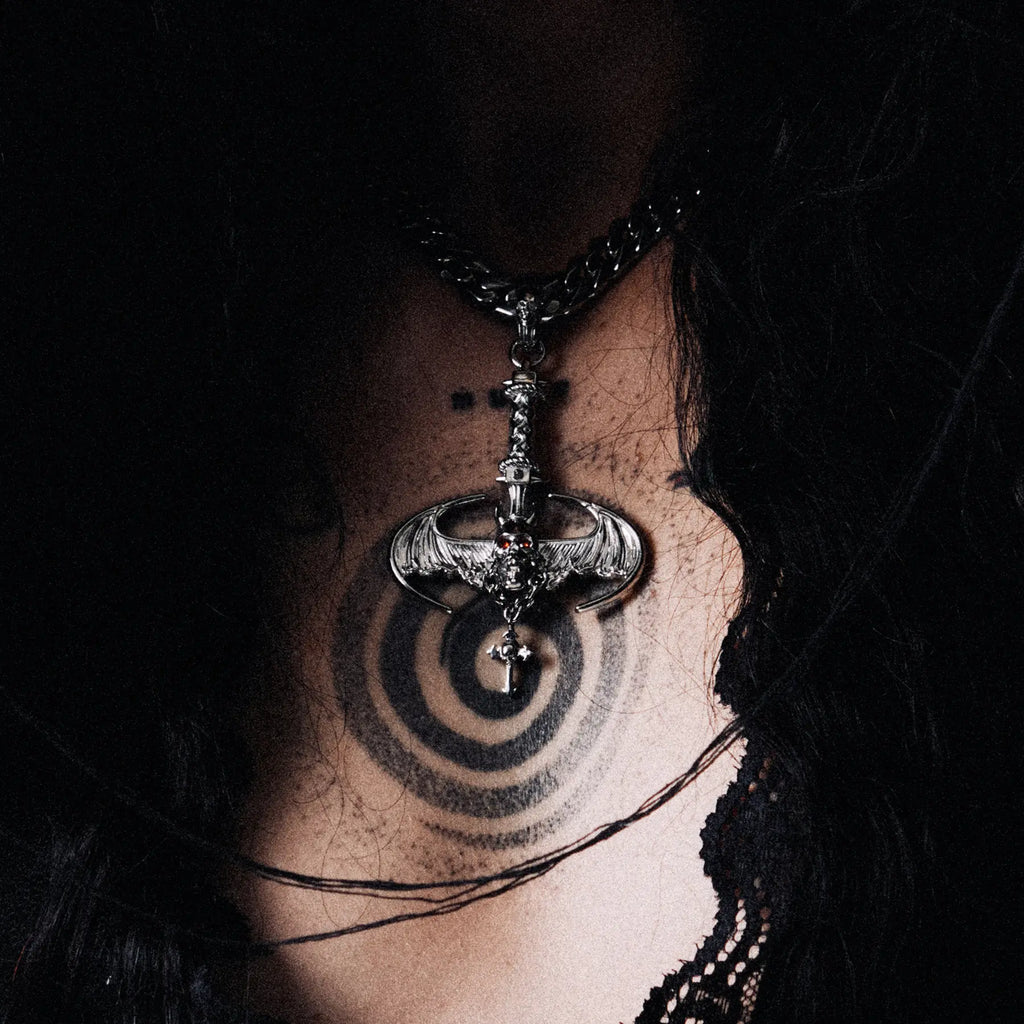 DAISY BATTLE AXE PENDANT