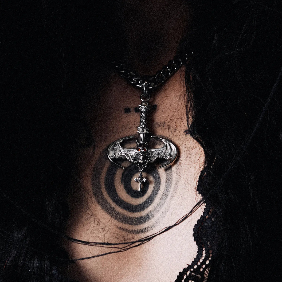 DAISY BATTLE AXE PENDANT