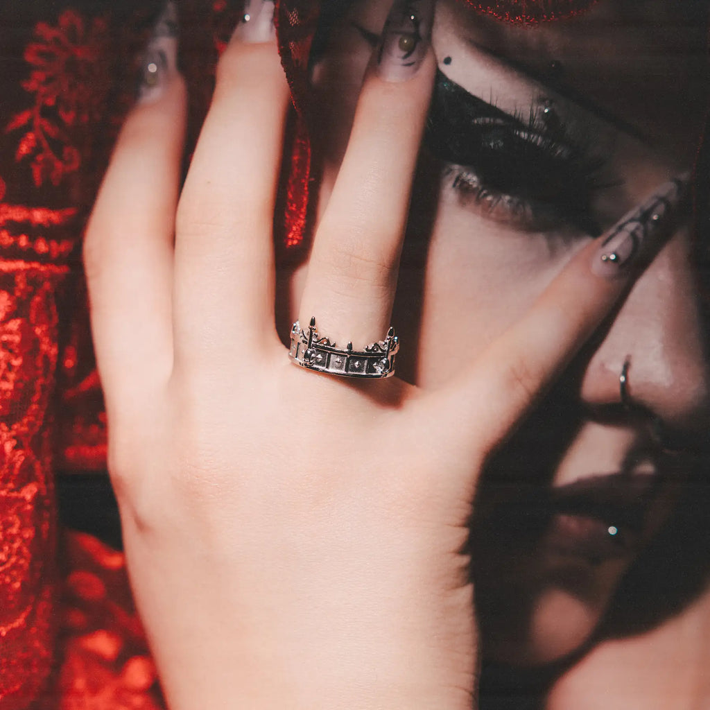 GOTHIC GATE RING