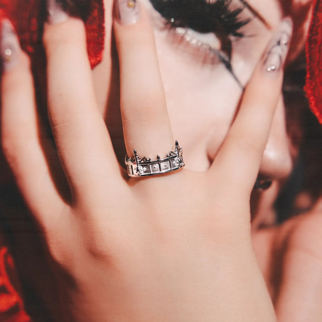 GOTHIC GATE RING