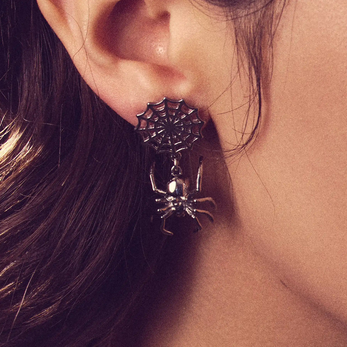 SPIDER DANGLE EARRING