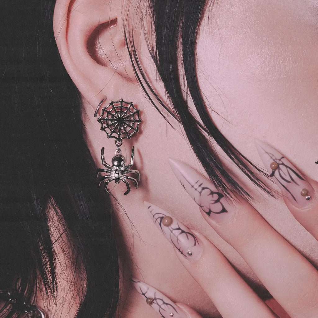 SPIDER DANGLE EARRING